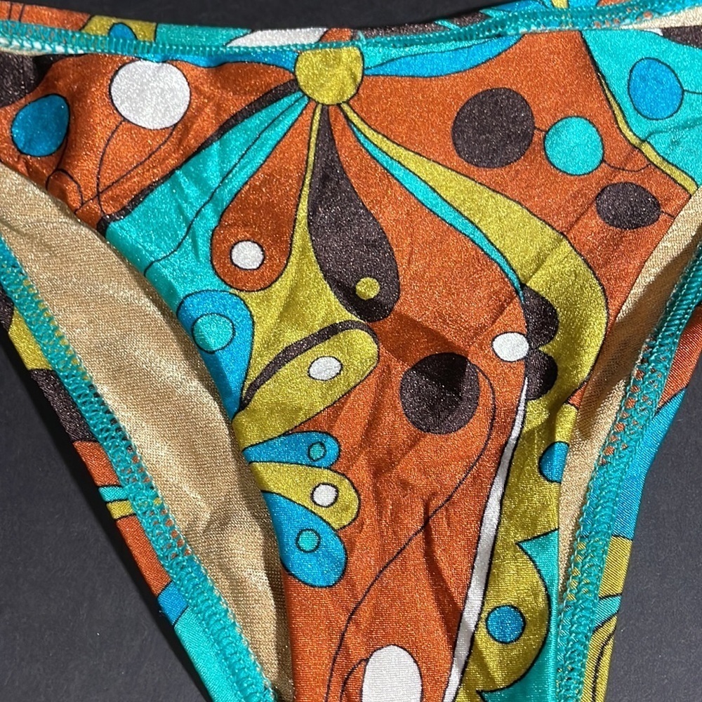 VITAMIN A tie side swim bottoms in women’s size 6/S - Picture 4 of 10